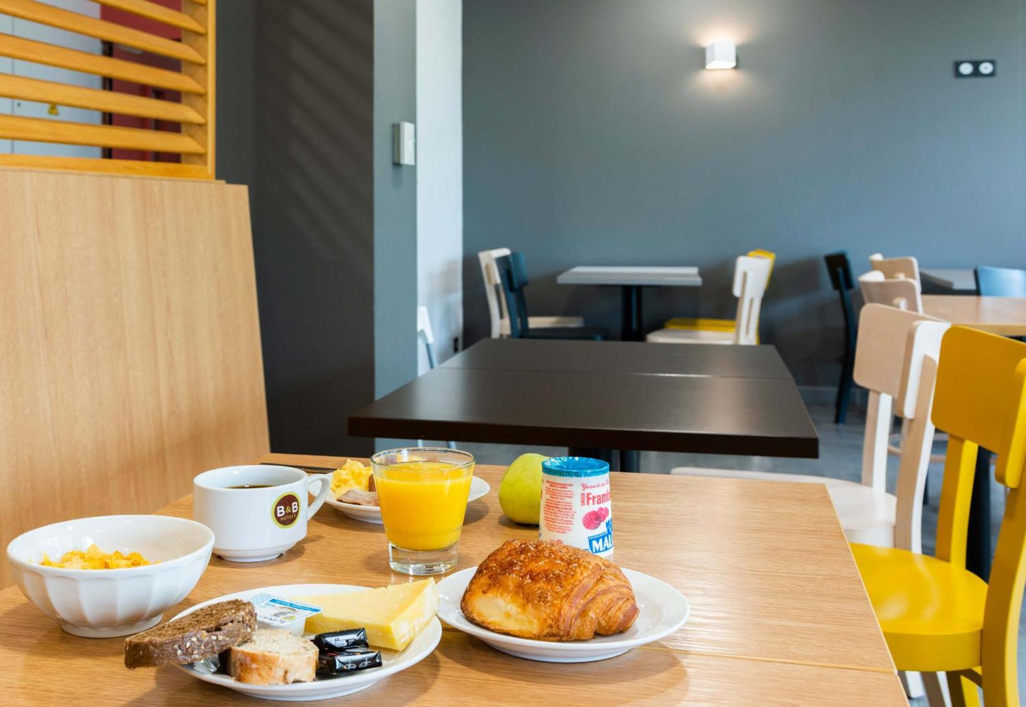 B&B Hotel Nantes Савене Екстер'єр фото